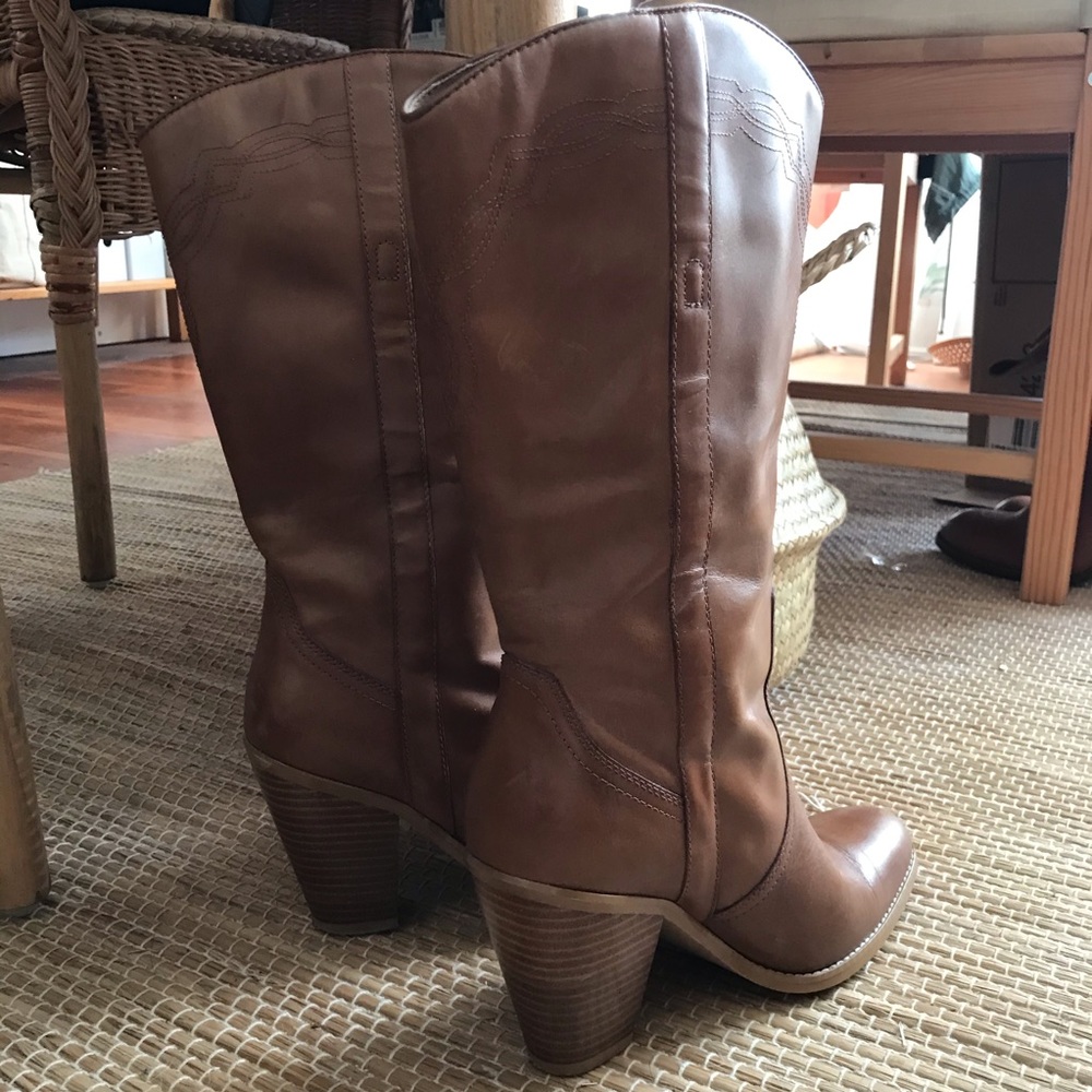 Leather Size 9 Pull-On Boots with Stacked Heel